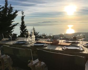 Villa Artemida - Three Bedroom Villa, Sleeps 8 - Agios Georgios Nileias - Comedor