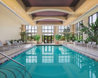 溫泉合博套房酒店 - 溫泉 - 溫泉（阿肯色州） - 游泳池