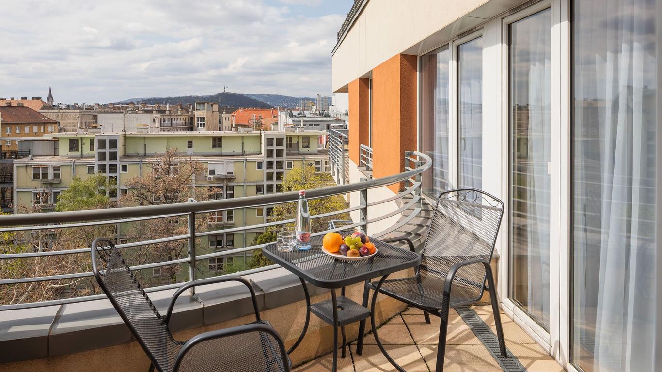 إسكالا هوتل آند سويتس