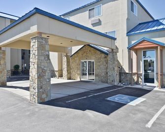 Yellowstone West Gate Hotel - West Yellowstone - Bâtiment