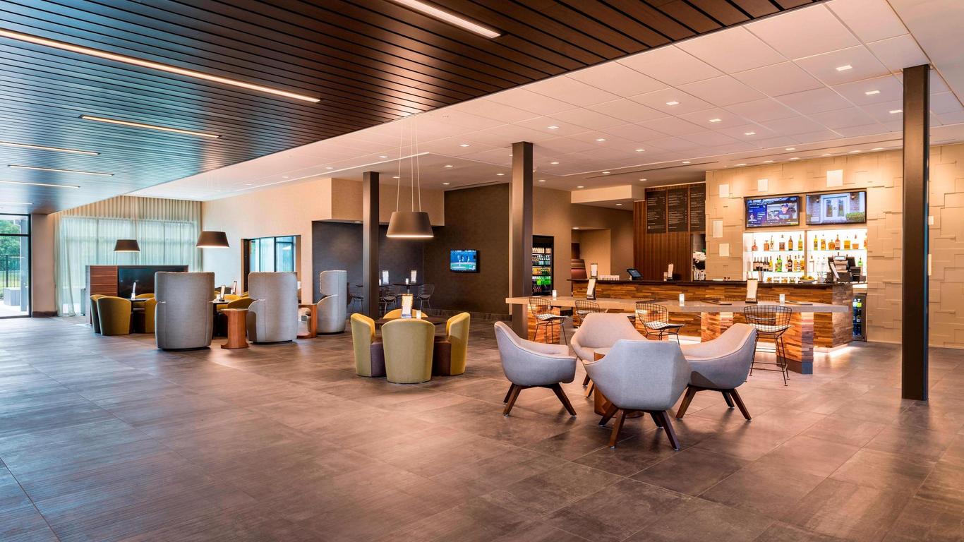 Courtyard by Marriott Tampa Northwest/Veterans Expressway