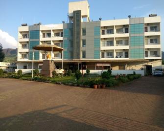 Hotel Kaka's Sai Krupa - Trimbak - Building
