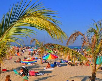 Perfect Summer Vacation! 2 Car Parking, Close Beach & Boardwalk, 4 Badges, Wifi - Point Pleasant Beach - Beach