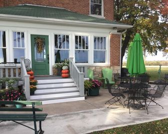 'ain't She Cute' Country Cozy Near Higginsville - Higginsville - Patio