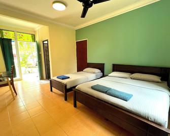 papaya resort - Tioman Island - Bedroom