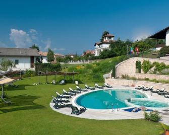 La Quiete Resort - Ronzone - Pool