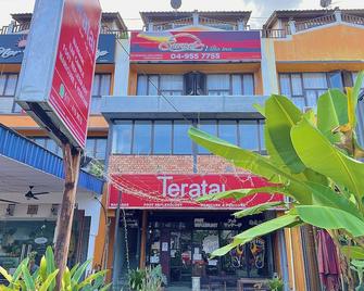 Arch Dormitorio Cenang - Pantai Cenang - Building