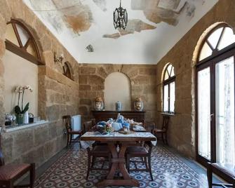 B&B Batarà - 'La Terrazza del Centro' - Agrigento - Dining room