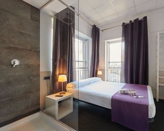 Hostal Mayerling Centro - ברצלונה - חדר שינה