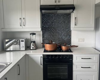 The Residence Apartments - Masvingo - Cocina