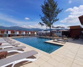 Tecolote house - Alotenango - Piscina