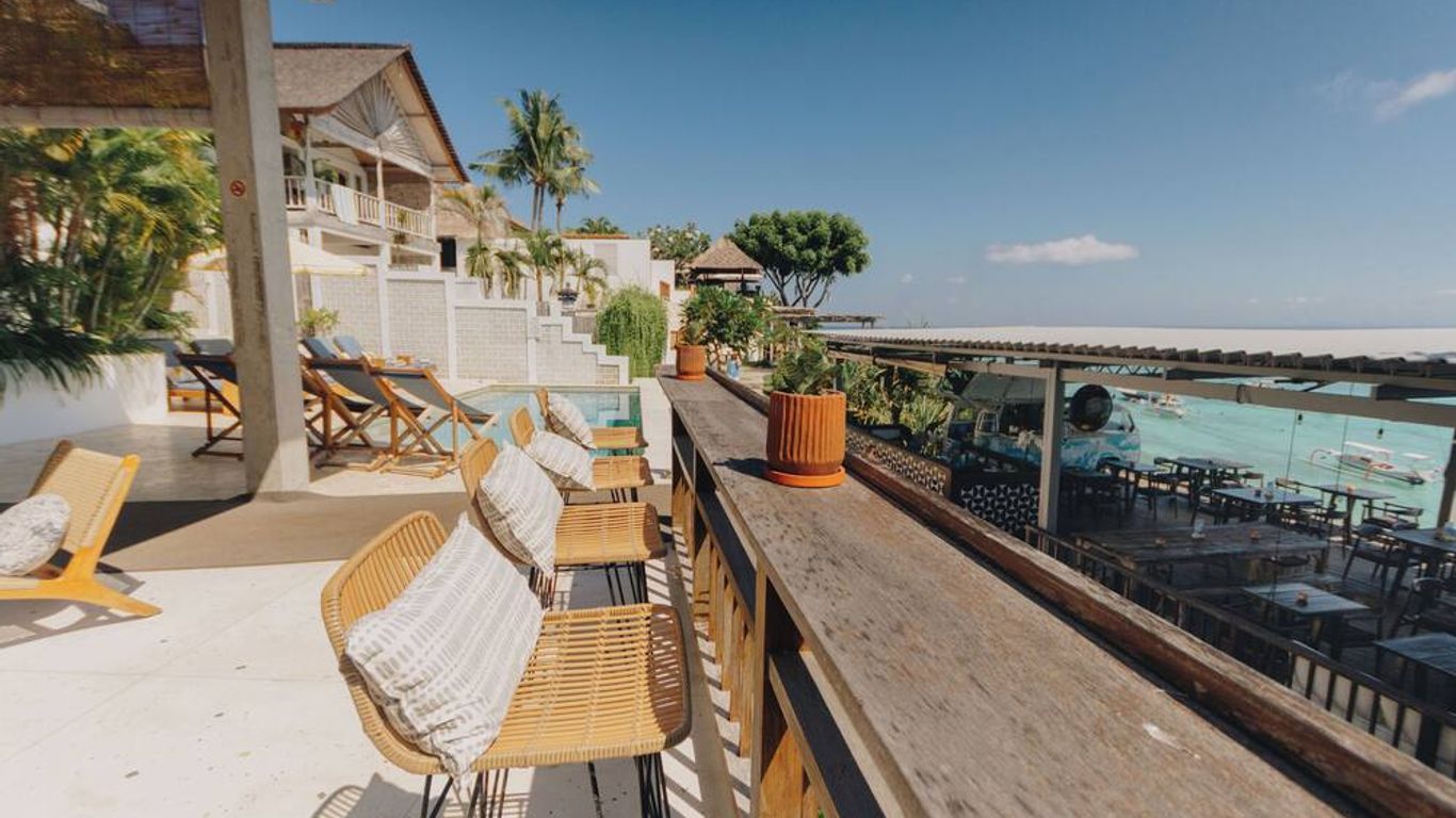 Playgrounds Wave Lodge