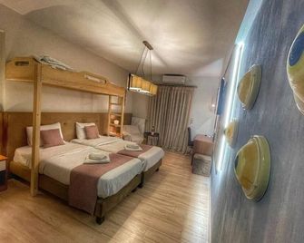 Trokadero Hotel - Itéa