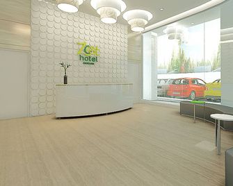 Zest Ambon by Swiss-Belhotel International - Ambon - Receptie