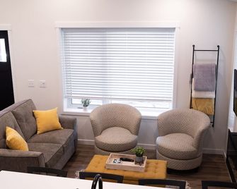 Cranberry Ridge - Ridge View - Glen Arbor - Living room