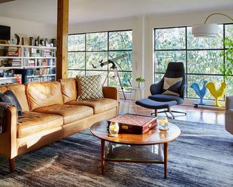 Mine and Farm, The Inn at Guerneville, CA - Guerneville - Living room