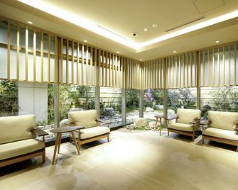 Travelodge Kyoto Shijo Kawaramachi - Kioto - Lobby