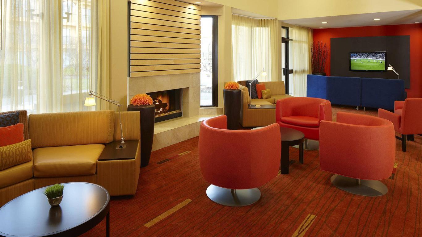 Spark by Hilton Bettendorf Quad Cities