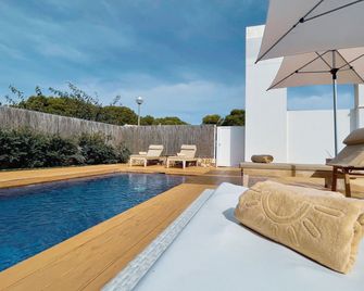 Lago Resort Menorca - Villas & Bungalows del Lago - Ciudadela - Piscina