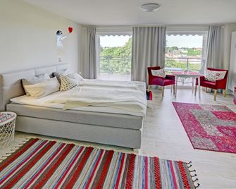 fewo1846 - FlensView - komfortables Studioapartment mit Balkon und Hafenblick - Flensburg - Slaapkamer