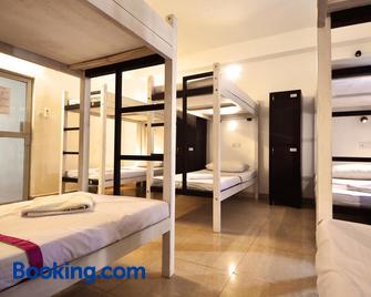 Clock Inn Dehiwala - Hostel - Dehiwala-Mount Lavinia - Makuuhuone