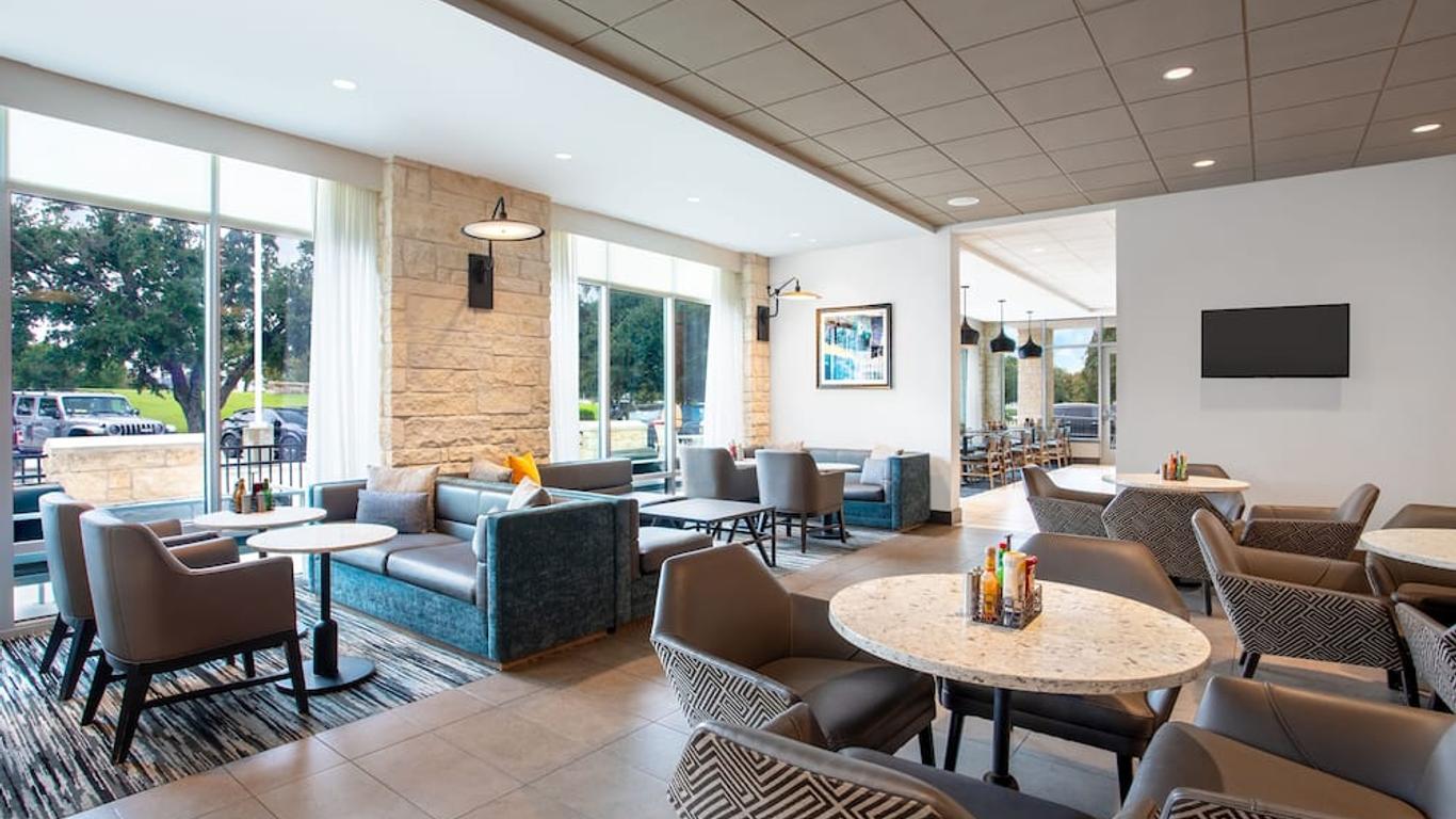 Hyatt Place Austin Airport