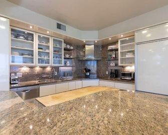 Makena Surf, #C-106 Condo - Kahului - Kitchen