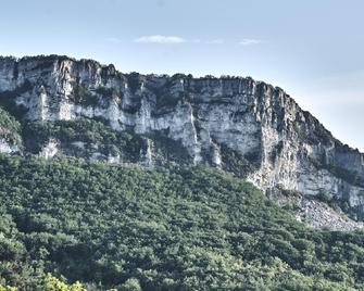 La Cour du Marronnier - Pont-de-Barret