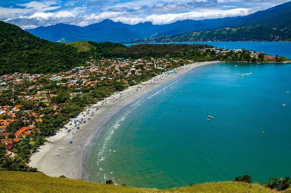 Pris Hotel - São Sebastião - Strand