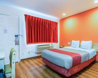 Motel 6 Bakersfield, Ca - Airport - בייקרספילד
