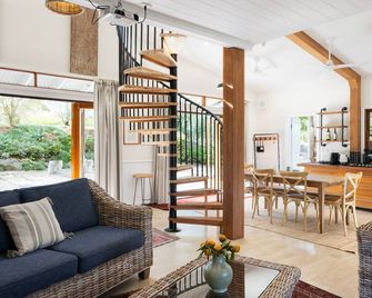 The Moorings Lakehouse - Coomba Park - Σαλόνι