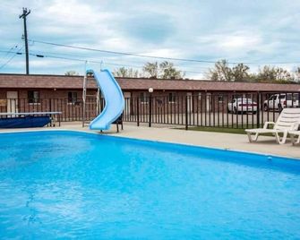 Jet Motor Inn - Buffalo - Buffalo - Piscine