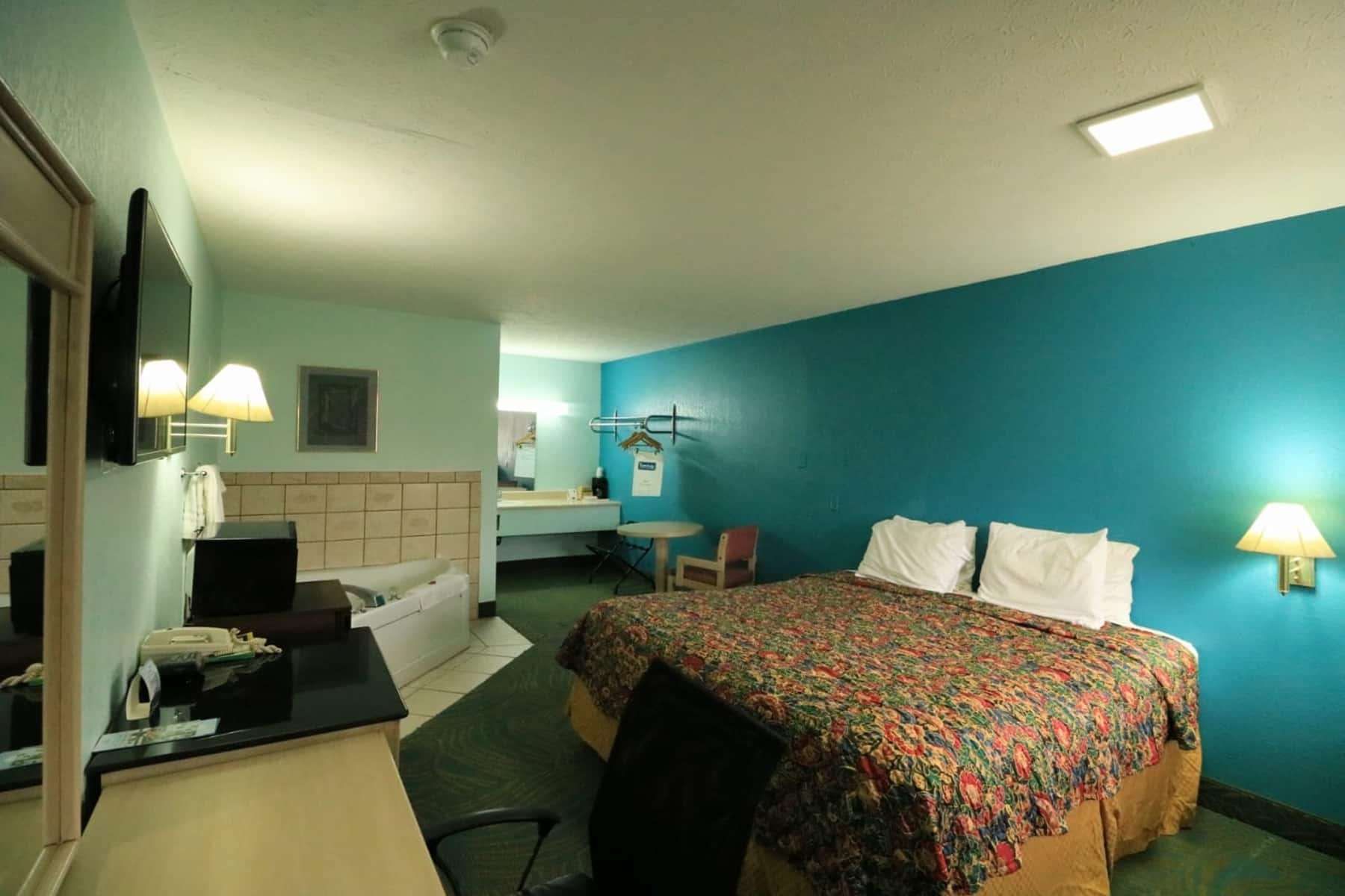Travelodge by Wyndham Parkersburg - Parkersburg - Habitación