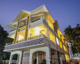 Ramsons Luxo - Siolim - Building