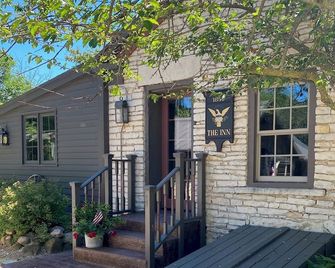 The Inn on the Olde Homestead - Waukesha