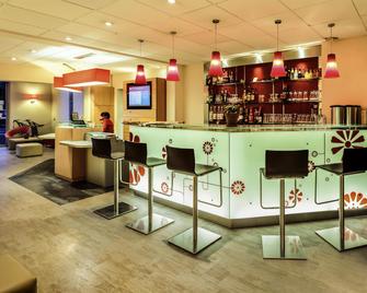 ibis Clermont-Ferrand Sud Carrefour Herbet - קלרמו פראה - בר