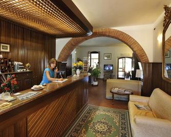 Hotel Villalago - Sant'Arcangelo - Front desk