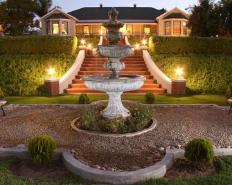La Plume Boutique Hotel & Spa - Oudtshoorn - Outdoor view