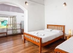 Devashola Homestay - Utakamand - Sypialnia