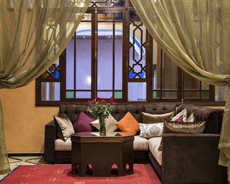 Riad Marrakech House - Marrakech - Oleskelutila