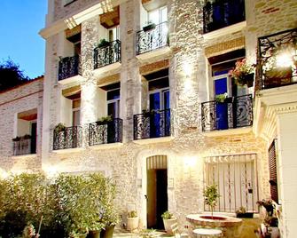 Appart Hotel Spa Perpignan - Perpignan - Building