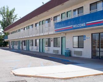 Motel 6 Green River, UT - Green River - Building