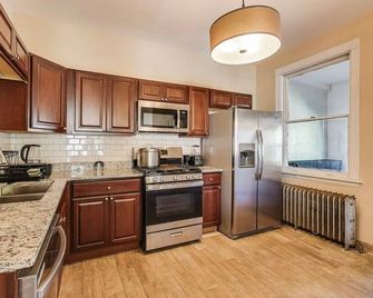 Edgewater King 1 Bd - Near Loyola, Beach &Andersonville - Chicago - Cocina