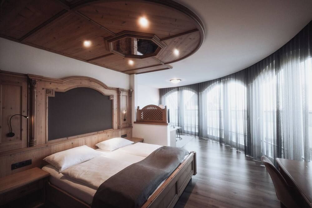 Hotel Montis - Schönblick - בארוניקו - חדר שינה