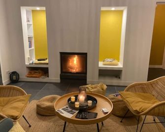 Charming house Saint Sauveur, Ile d'Yeu, Garden, village and shops - Ile d'Yeu - Sala de estar