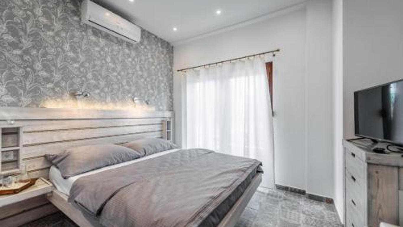 Fészek -Étel és Hotel-