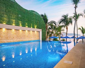 ريتز أكابولكو هوتل ٔومل جميع كلخدفات - اكابولكو - حوض السباحة