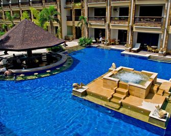 Henann Regency Resort & Spa - Boracay - Piscina