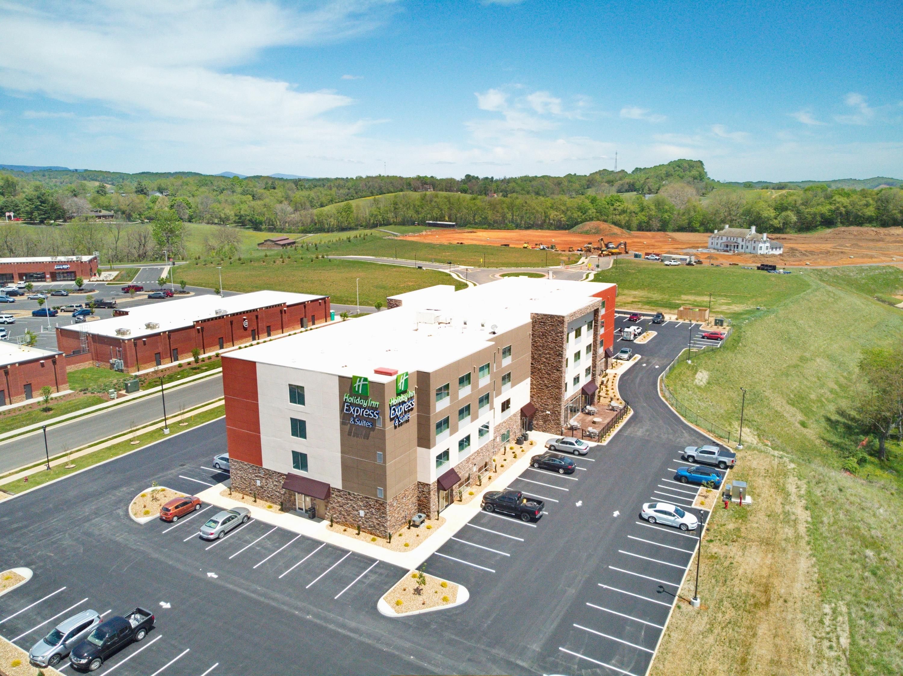Holiday Inn Express & Suites Abingdon By IHG - Abingdon - Gebäude