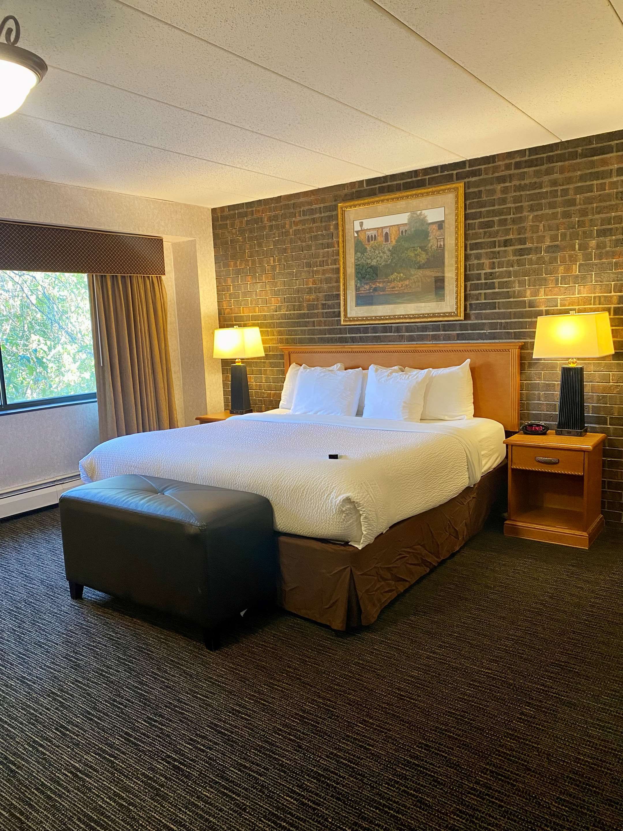 Bedroom view of Best Western Plus Kelly Inn